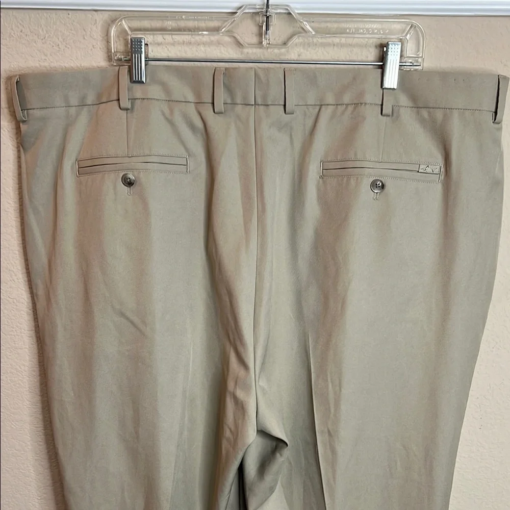 Greg Norman Collection Sz 44W x 43L  Tan Chinos Tailored Fit